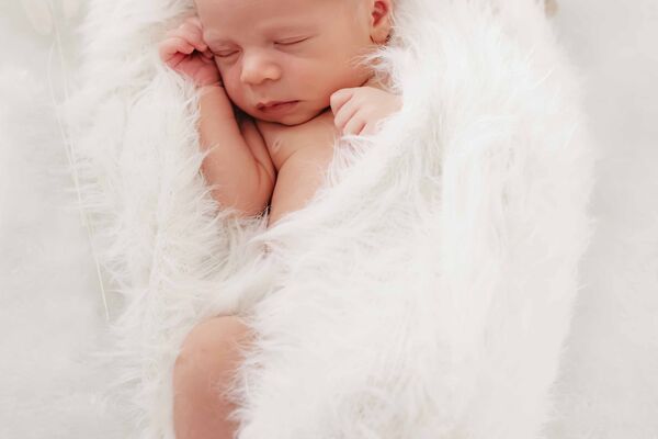 Ein kleiner Engel – Newborn Homestory aus Lauf bei Nürnberg Newborn Homestory aus Lauf bei Nürnberg