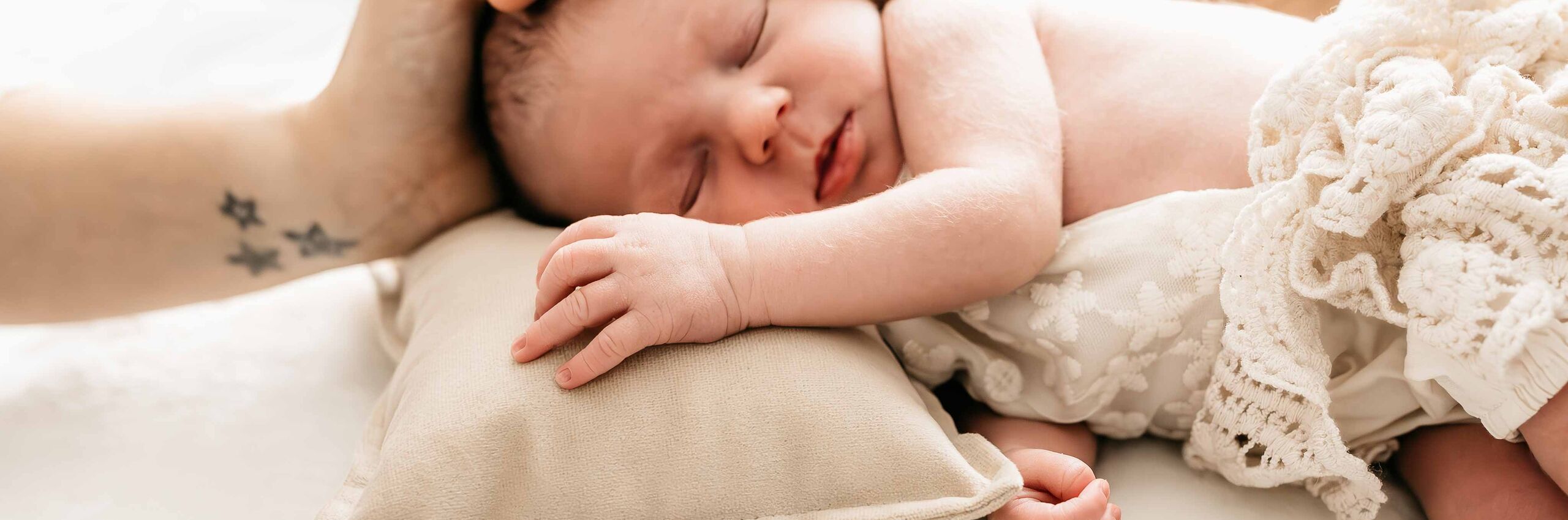 Newborn Homestory mit den Eltern